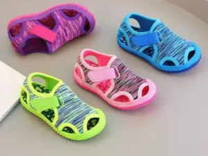 Badesko til børn i flere farver